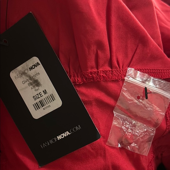 Red Ruffled Crop Blouse - Picture 5 of 5